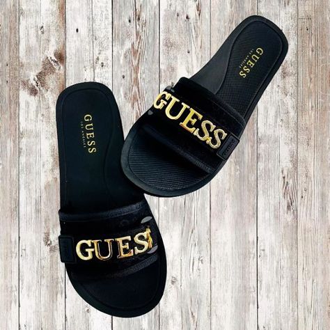 Guess logo slides for preorder (pedido) Size 5-10 #guess #elledior #personalshopper #shoponline #curacao #luxurybrand Guess Slides, Guess Logo, Personal Shopper, Luxury Branding, Pre Order, Slides, ? Logo, Quick Saves