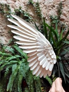 Wings Sketch, Diy Angel Wings, Angel Wings Art, Diy Angels, Diy Wings, Paper Wings, Feather Diy, Paper Feathers, Angel Wings Wall