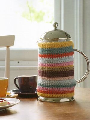 Cafetiere Cozy, pattern in Cute and Easy Crochet by Nicki Trench Cute And Easy Crochet, French Press Cozy, Tea Cozy Pattern, Mug Cozy, Beginner Crochet Projects, Coffee Sleeve, Crochet Blog, Tea Cosy, Crochet Cross