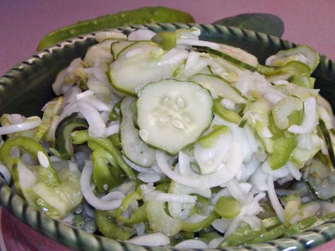 This is a old family recipe. My great aunt Hazel has been making these for a very long time. They are just wonderful. My mom uses a little of both. Freezer Cucumbers, Freezer Pickles, Pickles Cucumbers, Sliced Pickles, Freezer Dinners, Harvest Recipes, Cucumber Recipes, Frozen Veggies, Freezer Cooking