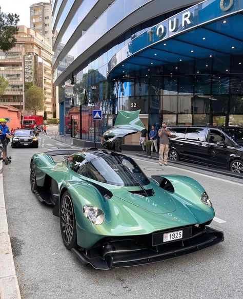 Martin Meme, Lance Stroll Aston Martin, Aston Martin Wallpaper, Black Aston Martin, F1 Aston Martin, Aston Martin Logo, Aston Martin Car, Aston Martin Sports Car, Aston Martin Valkyrie