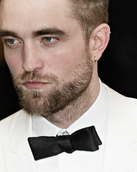 Robert Pattinson Movies, Ear Piercing Studs, Robert Douglas, Robert P, Beard Style, Rob Pattinson, Edward Cullen, The Batman, Ear Piercing