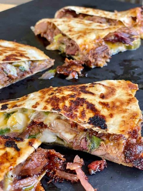 Easy Brisket Quesadilla - Your New Favorite Leftover Brisket Recipe! Things To Make With Brisket, Brisket Wrap Recipes, Brisket Quesadilla Recipes, Keto Brisket Recipes, Recipes For Leftover Brisket, Beef Brisket Leftover Ideas, What To Make With Brisket, Brisket Dinner Sides, Brisket Breakfast Recipes