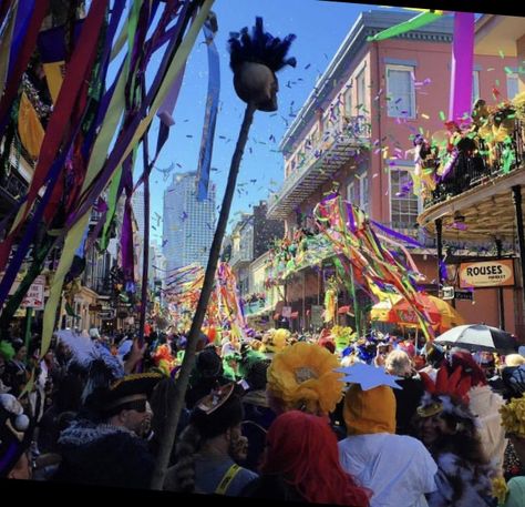 New Orleans Aesthetic, Louisiana Creole, New Orleans Music, New Orleans Voodoo, Go Usa, New Orleans Mardi Gras, Frontal Hairstyles, Travel Music, Southern Gothic