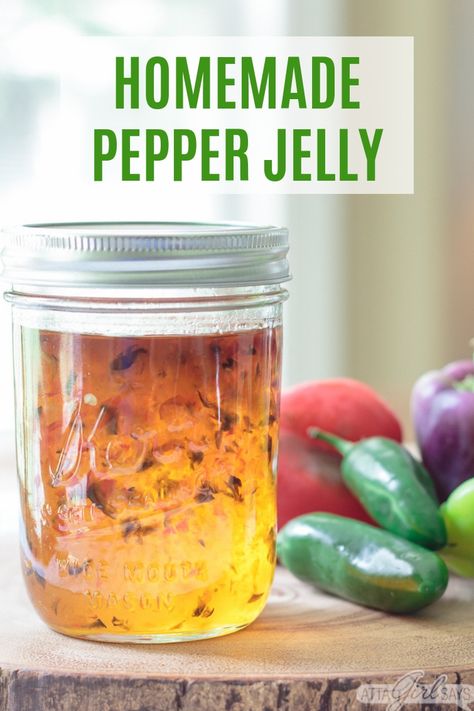 Homemade Pepper Jelly, Spicy Pepper Jelly, Pepper Jelly Recipe, Canning Peppers, Pepper Jelly Recipes, Preserving Recipes, Jalapeno Jelly, Hot Pepper Jelly, Meat And Vegetables