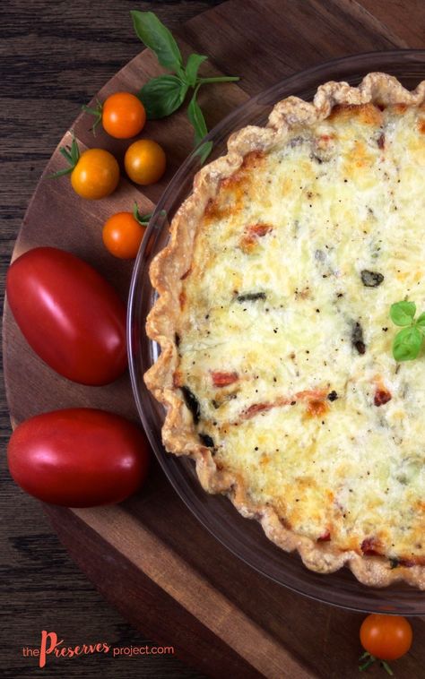 Tomato Basil Tart, Baked Parmesan Tomatoes, Savory Baking, Tomato Recipe, Varieties Of Tomatoes, Tomato Tart, Tomato Pie, Savory Tart, I Wait