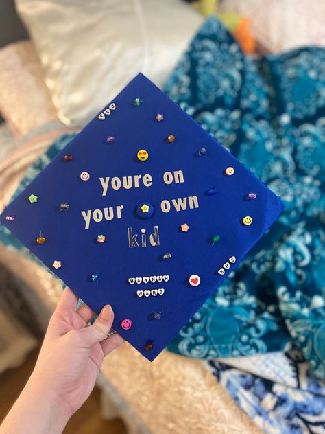 Taylor Swift Senior Crown, Vienna Graduation Cap, Graduation Cap 2023, Taylor Swift Graduation Cap, Taylor Swift Graduation, Creative Graduation Caps, Senior Year Fun, Graduation Hats, College Grad Cap Ideas