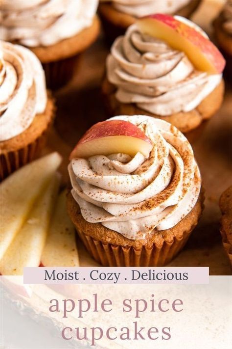 Cinnamon Cupcakes Recipe, Cinnamon Buttercream Frosting, Apple Spice Cupcakes, Best Apple Desserts, Fall Desserts Apple, Cinnamon Buttercream, Cinnamon Cupcakes, Buttercream Frosting For Cupcakes, Apple Spice Cake