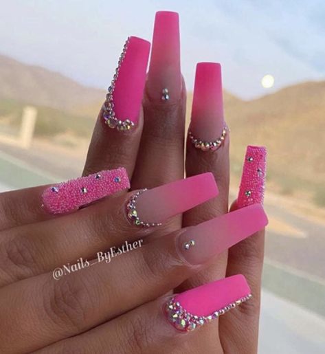 Pink Acrylic Nail Designs, Pink Bling Nails, Barbie Pink Nails, Nail Kits, Pink Glitter Nails, Pink Ombre Nails, Hot Pink Nails, Nails Design With Rhinestones, Pink Nail Designs