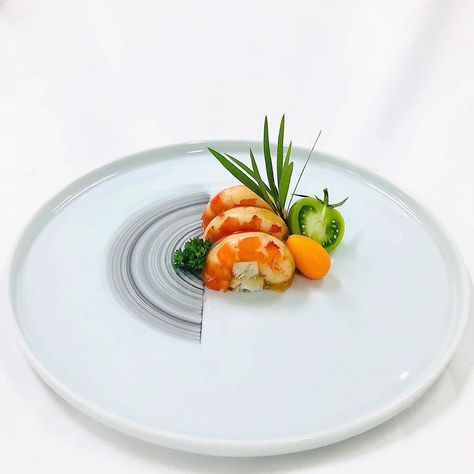 Shrimp Plating, Chef Dishes, Entertaining Dinner, Chefs Plate, Chef Styles, Shrimp Dishes, Food Display, Food Presentation, Food Plating