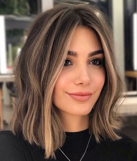 French Bob, Textured Bob, Vlasové Trendy, Gorgeous Hair Color, Brown Hair With Blonde Highlights, Highlights Brown Hair, Blonde Hair With Highlights, Short Hair Balayage, Brown Blonde Hair