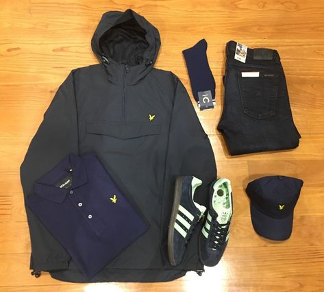 Blog #RivendelMadrid @lyle_and_scott Outfit" 🔸#cazadora #jacket #lyleandscott  🔸#camiseta #tee #lyleandscott  🔸#pantalones #denim nudiejeans 🔸#zapatillas #footwear #adidasoriginals 🔸#calcetines #socks #fredperry 🔸#gorra #cap #lyleandscott  #guardarropa #wardrobe #madrid  http://www.rivendelmadrid.es/blog/ Lyle And Scott Outfit, Terrace Outfit, Hooligan Clothing, Football Casual Clothing, Rick And Morty Crossover, Casual Football, Preppy Vibes, Football Casuals, Lyle & Scott