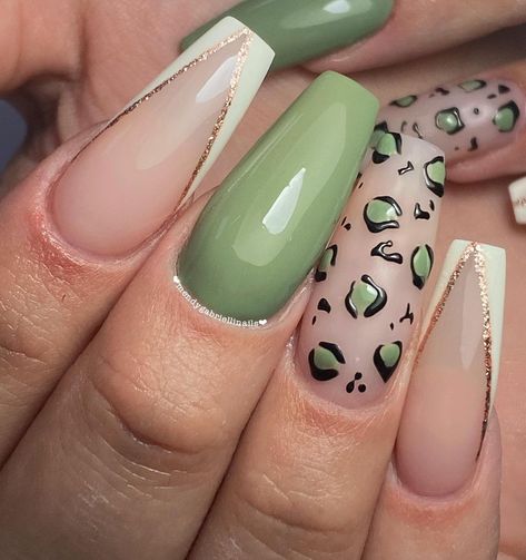 50 Best Gel Nail Art to Inspire You Safari Nails, Baby Shower Nails, Nail Fashion Trends, Baby Nails, Animal Nails, Animal Print Nails, Gel Nail Colors, Round Nails, Gel Nail Designs