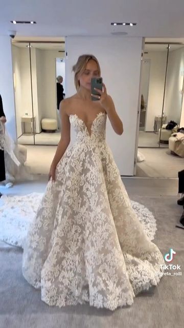 Monique Lhuillier Bride on Instagram: "A day at the NY Flagship 🤍 #moniquelhuillier #mlbride" Wedding Dress Monique Lhuillier, Wedding Dresses Monique Lhuillier, Monique Lhuillier Emilia Gown, Monique Lhuillier Tulle Dress, Monique Lhuillier Bridal Floral, Strapless Lace Wedding Dress Monique Lhuillier, Monique Lhuillier Wedding Dress, Monique Lhuillier Bridal, Monique Lhuillier