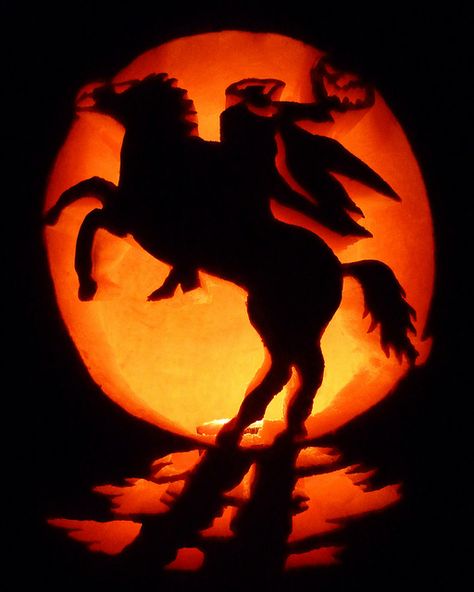 Headless Horseman Pumpkin Carving | Headless Horseman | Flickr - Photo Sharing! Scary Pumpkin Faces, Pumpkin Carver, Halloween Pumpkin Stencils, Pumkin Carving, Halloween Pumpkin Carving Stencils, Halloween Stencils, Amazing Pumpkin Carving, Headless Horseman, Pumpkin Carving Designs