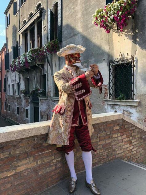 Masquerade Outfit Ideas Men, Pirate Masquerade, Masquerade Outfit Ideas, Masquerade Men, Venetian Costumes, Masquerade Outfit, Venice Carnival Costumes, Venetian Carnival, Rococo Fashion