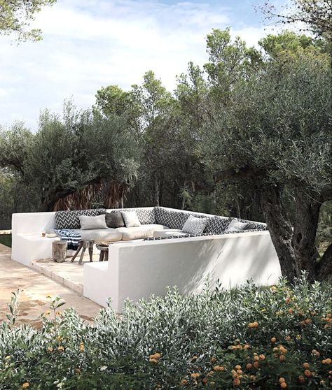 African Interior, Menorca, Private Villas, Pool House, Puglia, Summer House, Outdoor Seating, Seating Area, Backyard Landscaping