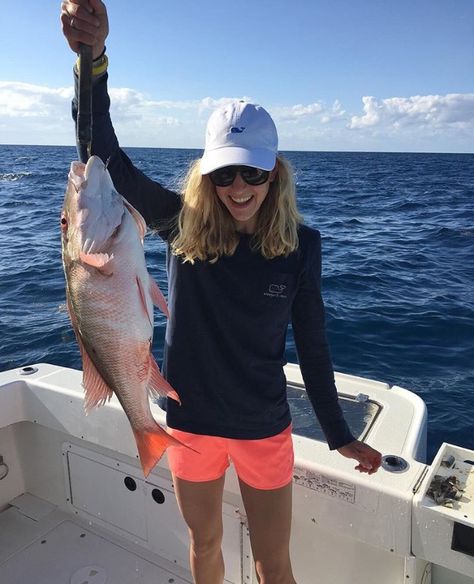 Fishing Attire For Women, Womens Fishing Outfit Summer, Deep Sea Fishing Outfit Women, Fishing Outfits For Women, Fishing Outfit For Ladies, Fishing Trip Outfit, Hunting Fits, Deep Sea Fishing Outfit, Lake Clothes