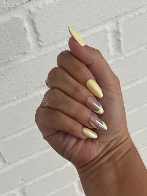 Yellow Chrome Nails Designs, Yellow Chrome Nails, Glazed Nails, Summer Gel Nails, Chrome Nails Designs, Apple Wallpaper Iphone, Neutral Nails, Yellow Nails, Apple Wallpaper