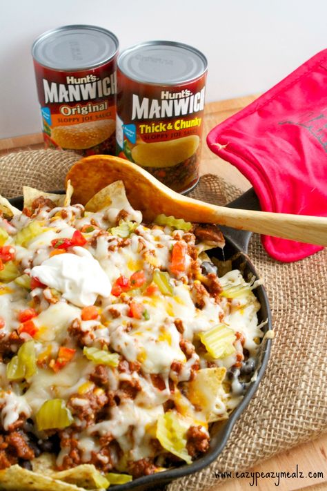 Manwich Sloppy Joe Nachos: Ground beef with a sweet and tangy sauce, crispy chips, black beans, dill pickles, and of course plenty of cheese, sour cream and pico, make this a messy-licious meal kids and parents love! Recipes Using Manwich Sauce, Manwich Recipe, Nachos Recipe Beef, Sloppy Joe Sauce, Sloppy Joe, Crispy Chips, Nachos Recipe, Sloppy Joes, Tortilla Chips