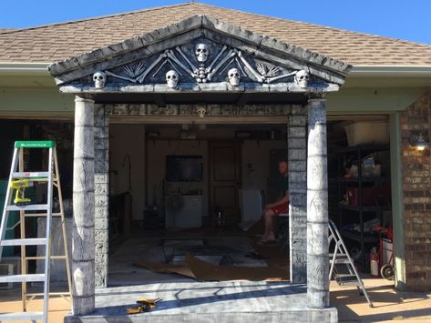 Diy Halloween Mosoleum, Garage Mausoleum, Halloween Hologram, Rear Projection Screen, Halloween Forum, Rear Projection, Behind The Screen, Projection Screen, Projector Screen