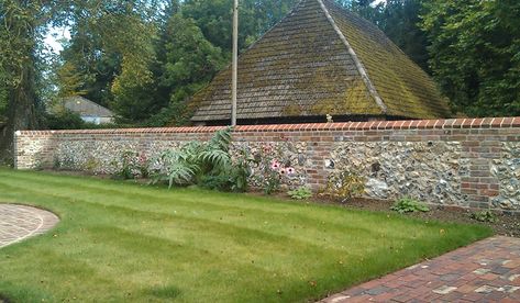 Flint Wall, Norfolk Cottages, Stone Walls Garden, Farm Entrance, Norfolk House, Stone Fence, Garden Walls, Stone Retaining Wall, Front Garden Landscape