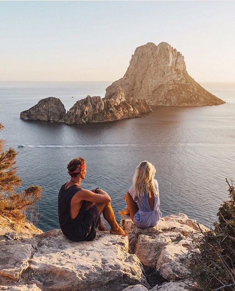 The Magical Spot at Es Vedra Ibiza. Tag who you sit with!Courtesy of @doyoutravel #VacationWolf Ibiza Sunset, Ibiza Travel, Menorca, In The Ocean, Relax Time, Travel Goals, Travel Couple, Travel Inspo, Instagram Foto