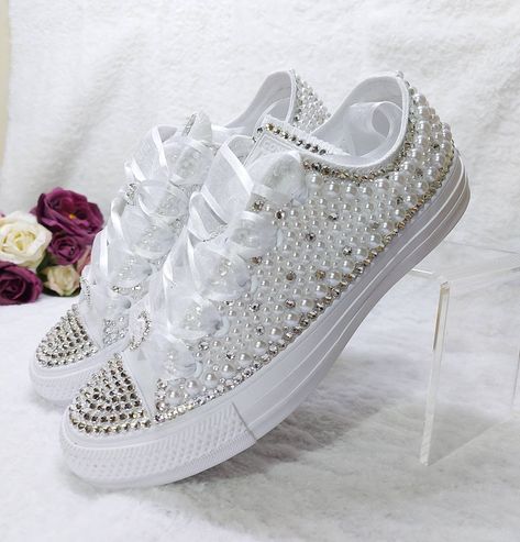 Wedding Sneakers For Bride, Pearl Sneakers, Rhinestone Converse, Shoes Decor, Bride Sneakers, White Converse Shoes, Converse Wedding Shoes, Converse Tennis Shoes, Color Converse