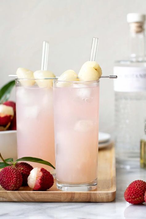 Lychee Juice Recipe, Lychee Vodka Cocktail, Lychee Mocktail Recipe, Lychee Juice Cocktail, Lychee Cocktail Recipe, Sunset Margarita, Lychee Mocktail, Lychee Drink, Fun Cocktail Recipes