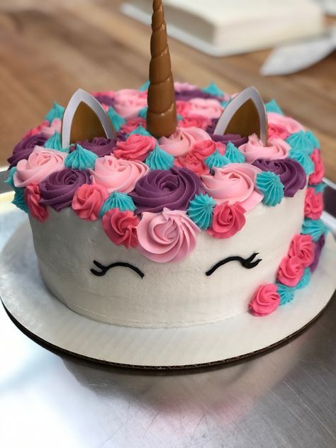 Round Unicorn Cake, Round Cake, Unicorn Cake, Round Cakes, Ruby, Birthday Cake, Cake, Birthday, Animals