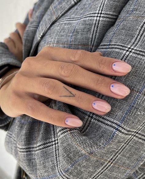 Dot Nail Designs, Fancy Nail Art, Boho Nails, Spring Acrylic Nails, Hello Nails, Subtle Nails, Dots Nails, Soft Nails, Gem Nails