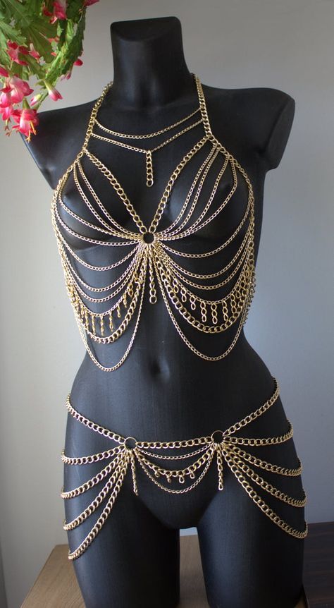 Chain Rave Outfit, Festival Body Jewellery, Jewelry Bra, Chain Body Harness, Body Chain Harness, Chain Harness, Chain Bra, Fest Outfits, Chain Dress