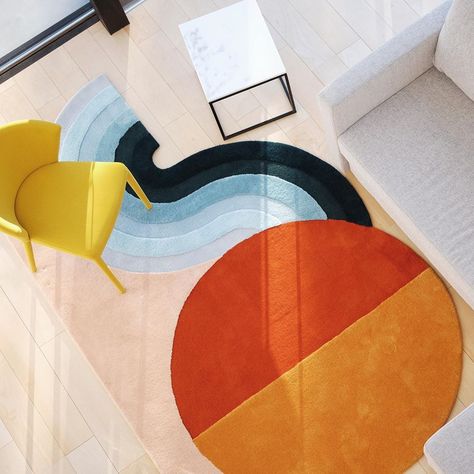 STUDIO THE BLUE BOY on Instagram: “Our wavy gradient colors rug - Orange x Yellow at @theengawanestkaruizawa  #rug #carpet” Gradient Rug, Calm Nursery, Hand Tufted Rug, Bedroom Gift, Wool Handmade, Handmade Area Rugs, Abstract Rug, Hand Tufted Rugs, Rooms Home Decor