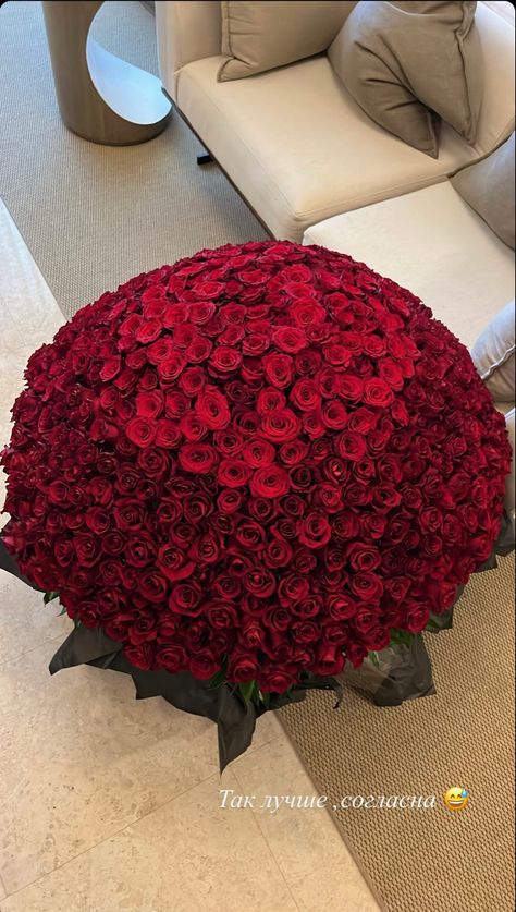 500 Roses Bouquet, Luxury Roses, Luxury Flower Bouquets, Money Flowers, Central Cee, Boquette Flowers, Cute Couple Gifts, Custom Bouquet, Flowers Bouquet Gift