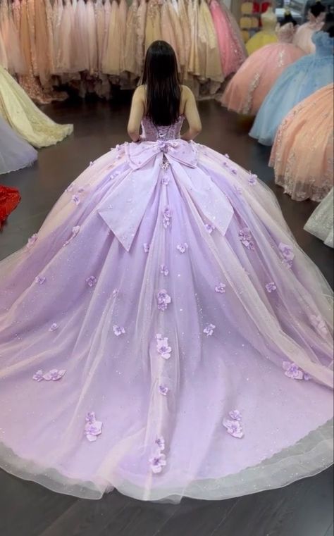 Light Purple Quince Dresses, Lavender Quince Dress, Light Purple Quinceanera Dresses, Quinceanera Dresses Lavender, Purple Quince Dress, Purple Quinceanera Theme, Lavender Quinceanera Dresses, Lavender Quinceanera, Purple Sweet 16