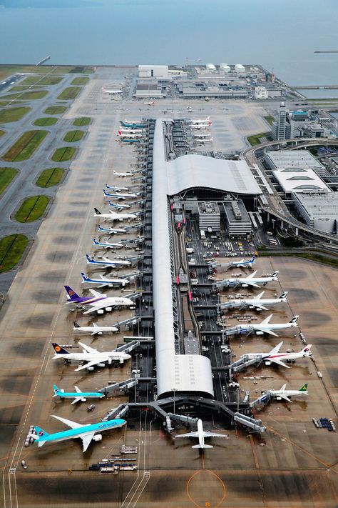 Airport Architecture, Kansai Airport, Kansai International Airport, Concrete Foundation, Artificial Island, Airplane Wallpaper, Dubai Airport, Airport Design, Airplane Photography