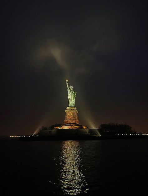 Net York Aesthetic, Ney York At Night, Nee York Aesthetic, New York New Years, Nyc City Aesthetic, Ew York, Nee York, New York At Night, Nyc Dream