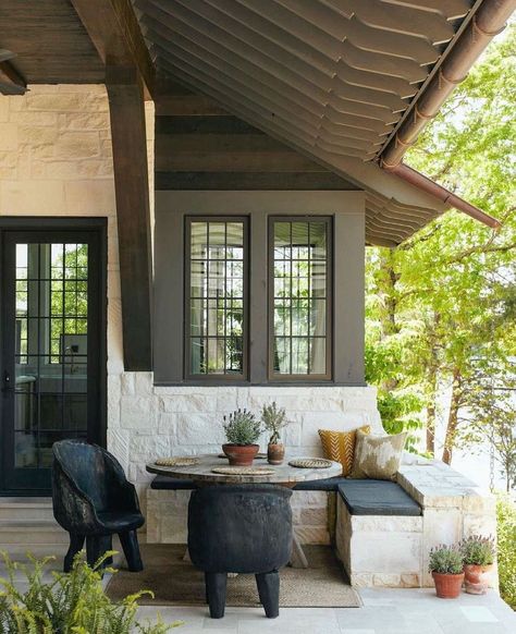 Kathy Kuo on Instagram: “Holding on to what precious time I have left to spend my mornings outdoors like this. Who else looks back on summer around this time of the…” Patio Off Kitchen, Jeffrey Dungan, Outdoor Space Design, Stone Bench, Studio Mcgee, Cozy Place, Diy Patio, 3d Modeling, Outdoor Rooms