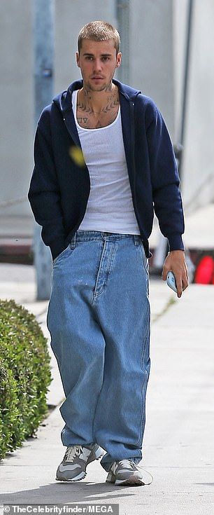 Fits With Light Blue Jeans, Blue Zip Up Outfit, Zip Hoodie Outfit Men, Baggy Jeans And Hoodie Outfit Men, Navy Zip Up Hoodie Outfit, Blue Baggy Jeans Outfit, Guy Baggy Jeans Outfit, Baggy Jeans Baggy Shirt, Zip Up Hoodie Outfit