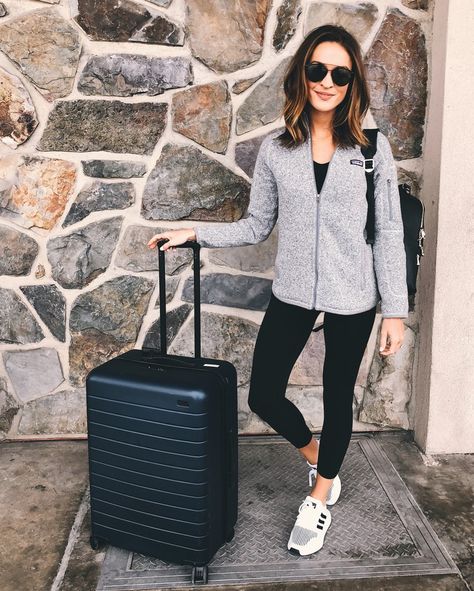 Comfy Travel Outfit Summer, Patagonia Better Sweater Jacket, Comfy Airport Outfit, Lauren Kay Sims, Comfy Travel Outfit, Patagonia Outfit, Winter Travel Outfit, Travel Clothes Women, Patagonia Better Sweater