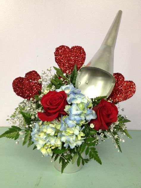 Up close tin man Wizard Of Oz Floral Arrangement, Wizard Of Oz Flowers, Wizard Of Oz Flower Arrangements, Donor Appreciation, Ballet Crafts, Wedding Bridesmaid Flowers, Tree Box, Fundraiser Ideas, Circle Of Friends