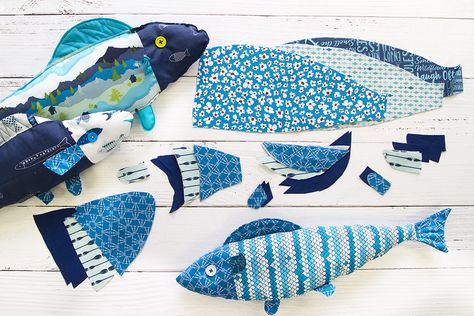 Fish Plushie Pattern, Fish Stuffed Animal Pattern, Fabric Fish Pattern Free, Fish Plush Pattern, Fish Sewing Pattern, Fish Sewing, Quilting Fabric Projects, Fish Plush, Lavender Crafts