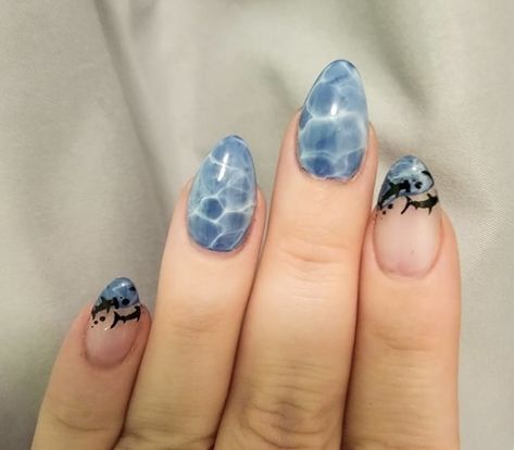 Lake Inspired Nails, Nails With Turtle Design, Stingray Nail Art, Sea Animal Nails Designs, Sea Life Nail Art, Cute Shark Nails, Water Looking Nails, Sting Ray Nails, Manta Ray Nails