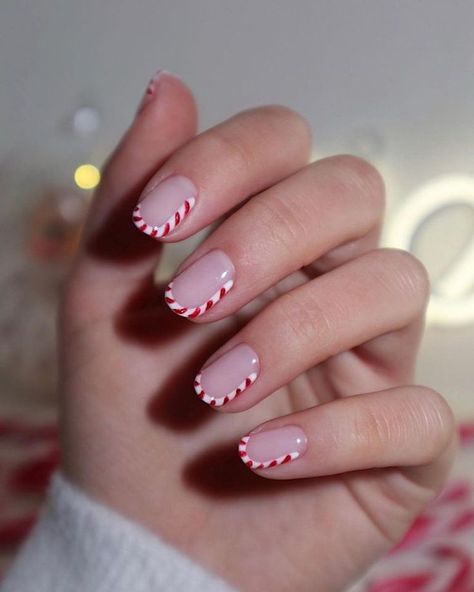 Red And White Nails, Candy Cane Nails, Christmas Gel Nails, Minimal Nails, Cute Gel Nails, Xmas Nails, Christmas Nail Designs, Christmas Nail, Funky Nails