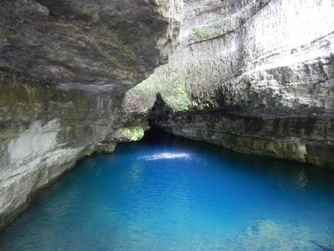 This Spring Is Located At One Of Missouri's Most Popular State Parks, And It's A Total Hidden Gem Missouri Caves, Missouri State Parks, Float Trip, Best Campgrounds, Ozark Mountains, River Park, River Fishing, Swimming Holes, Picnic Area