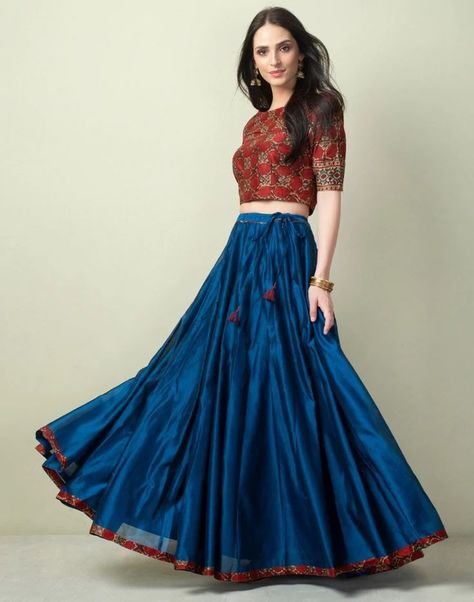 Crop Lehenga, Ajrakh Lehenga, Skirt And Top Indian, Long Skirt Aesthetic, Summer Long Skirt, Top Long Skirt, Long Skirt And Top, Blouse Lehenga, Skirt Aesthetic