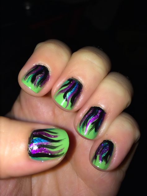 Descendants Nails For Kids, Green Disney Nails, Maleficent Nails Designs, Villian Nails, Malificent Nail Design Simple, Maleficent Nail Art, Disney Villain Acrylic Nails, Disney Villain Nails, Disney Villain Nails Ursula