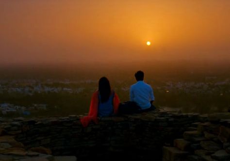 Scene from yeh jawaani hai deewani Ye Jawani Hai Deewani Video, Ye Jawani Hai Deewani, Indian Romance, Yeh Jawaani Hai Deewani, Chittorgarh Fort, Bollywood Wallpaper, Hacks To Save Money, Bollywood Quotes, Broken Love