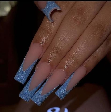 Blue Nails Square Long, Acrylic Nails Ideas Almond, Blue Nail Inspo Acrylic, Nails Stiletto Short, Blue Acrylic Nails Ideas, Royal Blue And Silver Nails, Baddie Almond Nails, Long Almond Acrylic Nails, Nails Royal Blue