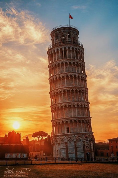 Fall Filter, Italy Wallpaper, Pisa Tower, Mom Aesthetic, Italy Images, Tower Of Pisa, Airbrush App, Places In Italy, Travel Wallpaper